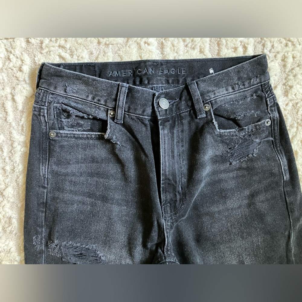 American Eagle Comfy Black Distressed Denim Mom Jeans size 0 regular - Picture 10 of 16